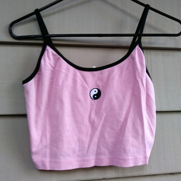 Urban Outfitters Tops - 🌻$25 Urban Outfitters Yin Yang Pink Crop Top